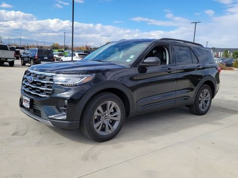 New 2026 Ford Explorer Active w/ Active Comfort Package image 4