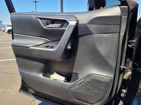 Used 2025 Toyota RAV4 XLE AWD/4WD image 26