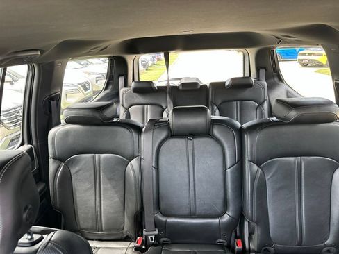 Used 2024 Jeep Wagoneer Series II w/ Flexible Seating Group RWD image 26