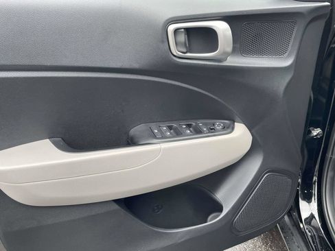Certified 2026 Hyundai Venue SEL FWD image 13