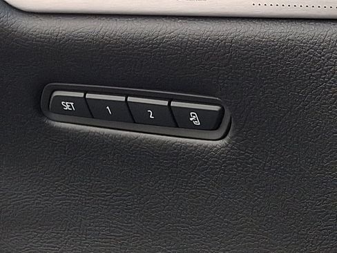 Certified 2021 Cadillac XT5 Premium Luxury image 25