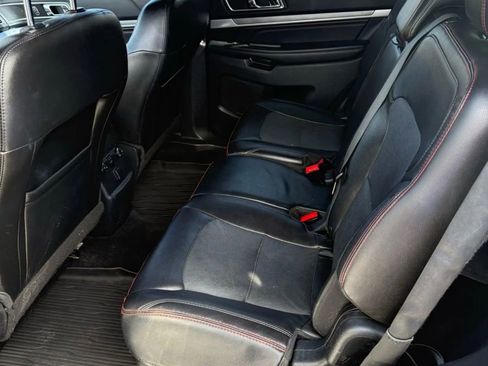 Used 2017 Ford Explorer Sport image 6