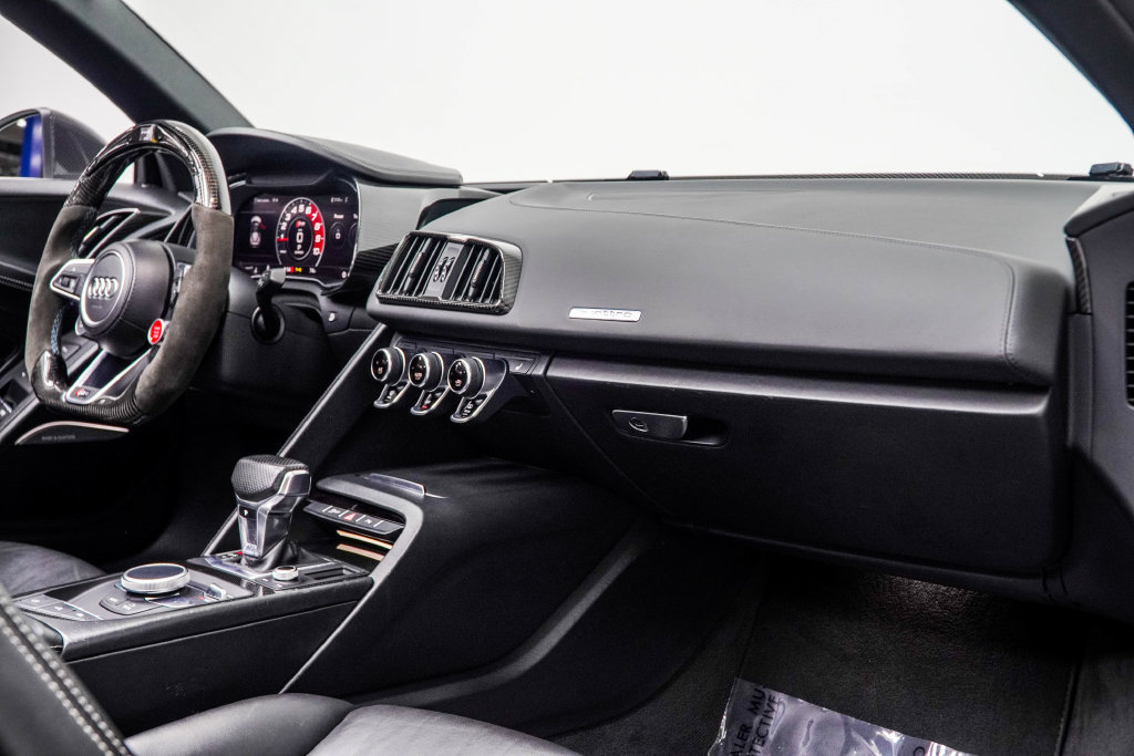 Used 2018 Audi R8 V10 AWD/4WD image 32