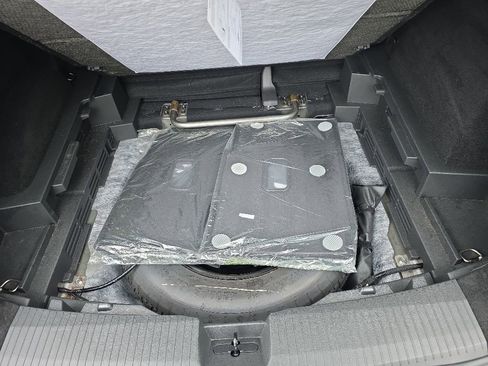 Used 2024 Nissan Rogue SV AWD/4WD image 21