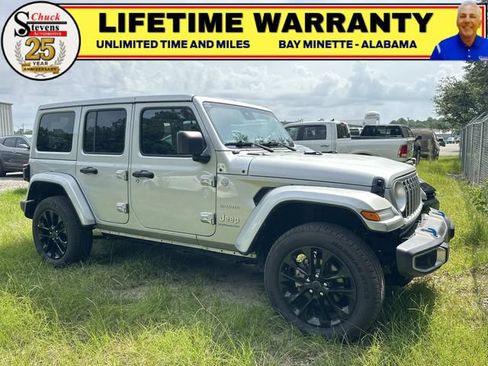 Used 2024 Jeep Wrangler Unlimited Sahara AWD/4WD image 1