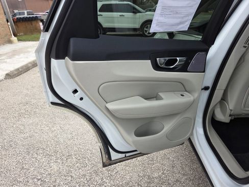 Used 2018 Volvo XC60 T8 Inscription w/ Advanced Package image 20