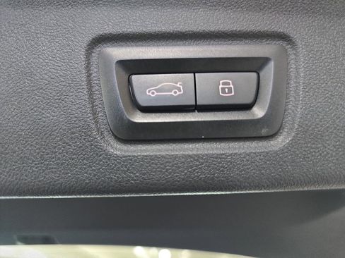 Used 2023 BMW i4 eDrive35 w/ Premium Package RWD image 31