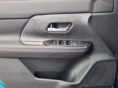 New 2026 Nissan Kicks SR w/ SR Premium Package FWD image 18
