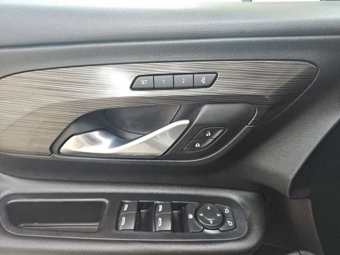 Used 2020 GMC Terrain SLT w/ Preferred Package image 26