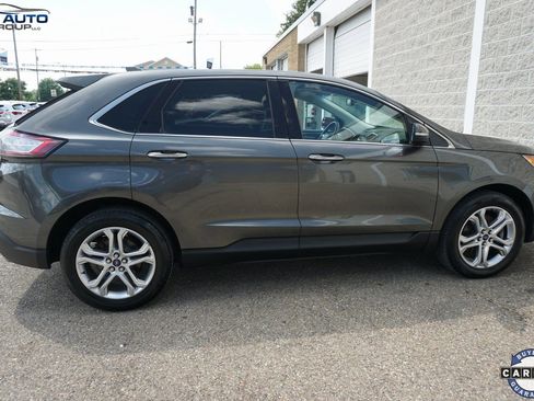 Used 2018 Ford Edge Titanium image 12