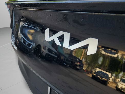 Certified 2025 Kia Sportage EX w/ Premium Package image 7