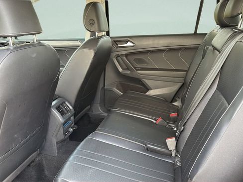 Used 2024 Volkswagen Tiguan SE FWD image 34