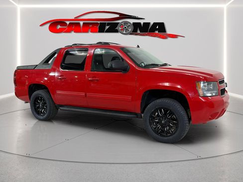 Used 2011 Chevrolet Avalanche LT w/ Luxury Package AWD/4WD image 13