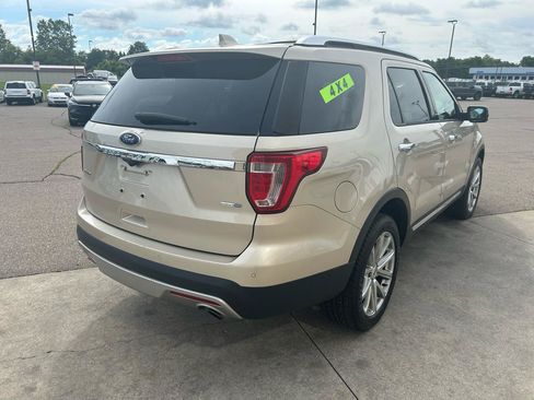 Used 2017 Ford Explorer Limited w/ Equipment Group 301A AWD/4WD image 5