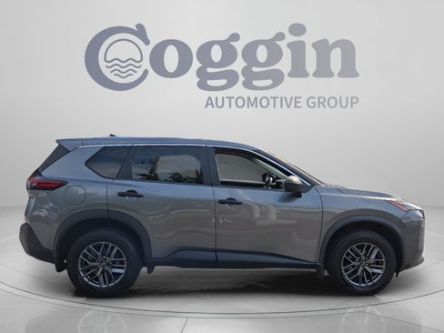 Used 2023 Nissan Rogue S FWD image 6