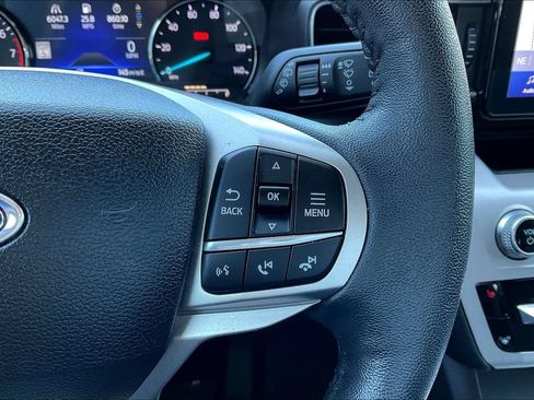 Used 2024 Ford Explorer XLT w/ Equipment Group 202A RWD image 11