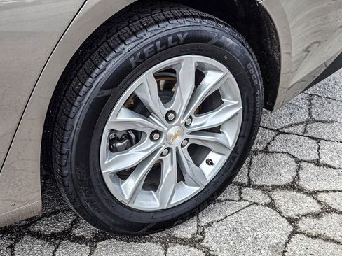 Used 2025 Chevrolet Malibu LT FWD image 8