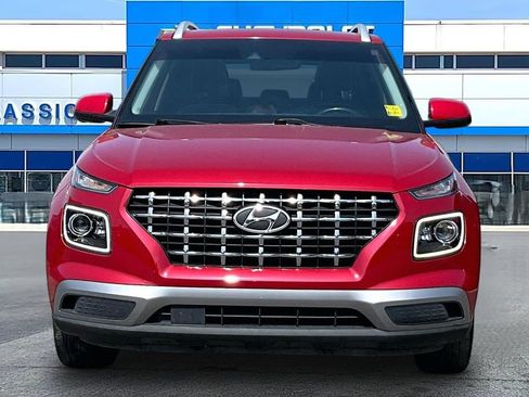Used 2022 Hyundai Venue Limited w/ Cargo Package FWD image 18