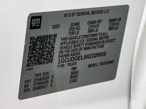 Used 2024 Chevrolet Silverado 1500 LTZ w/ LTZ Convenience Package II image 33