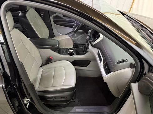 Used 2020 GMC Terrain SLT w/ Preferred Package image 23