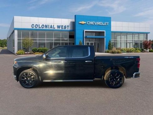 Used 2022 Chevrolet Silverado 1500 LTZ w/ LTZ Convenience Package II AWD/4WD image 3