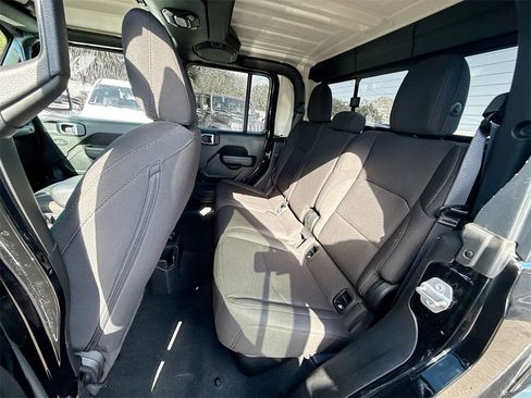 Used 2023 Jeep Gladiator Sport image 26