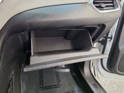 Used 2018 Chevrolet Equinox LS FWD image 22