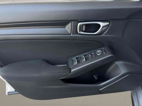Used 2022 Honda Civic Sport image 9