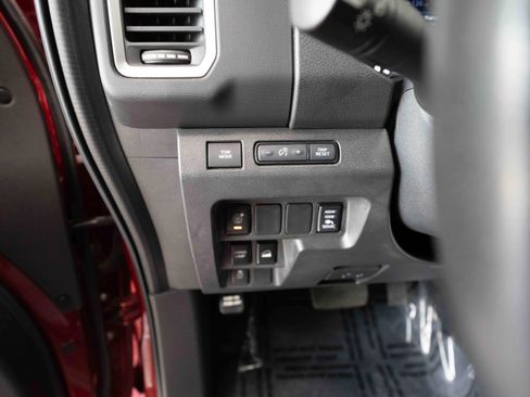 Used 2023 Nissan Frontier SV w/ SV Premium Package AWD/4WD image 11