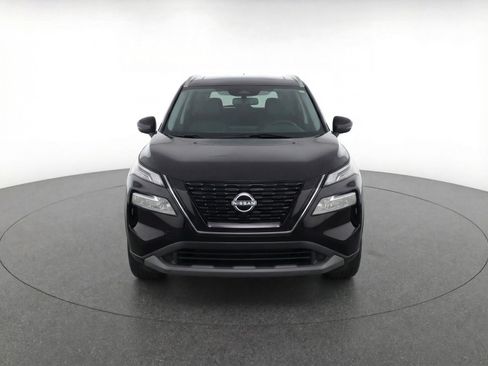 Used 2024 Nissan Kicks SV image 2