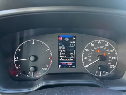 Used 2025 Toyota Corolla LE FWD image 15