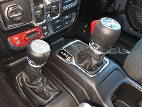 New 2026 Jeep Wrangler Rubicon w/ Technology Group image 27