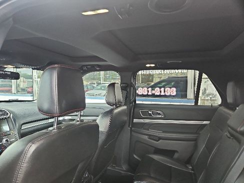 Used 2018 Ford Explorer Sport w/ Equipment Group 401A image 9