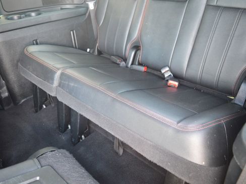 Used 2017 Dodge Grand Caravan GT FWD image 18