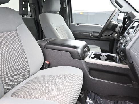 Used 2011 Ford F250 XLT w/ Chrome Pkg RWD image 22