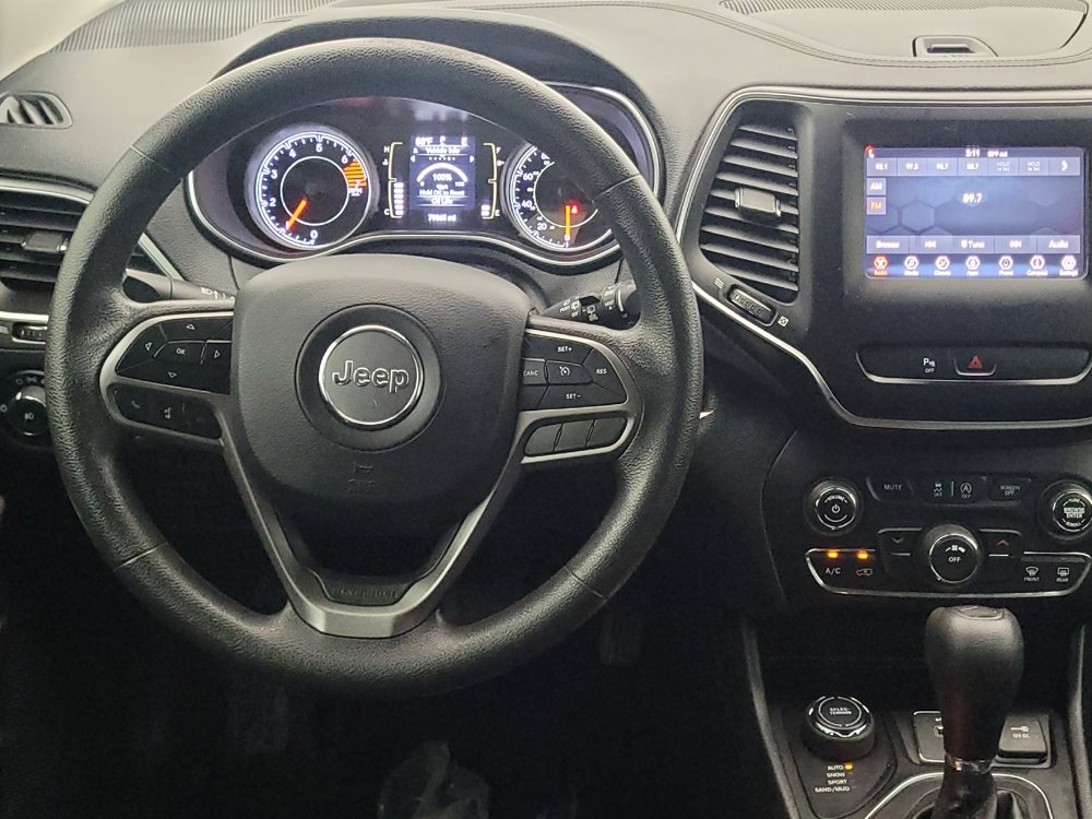 Used 2019 Jeep Cherokee Latitude w/ Popular Appearance Group AWD/4WD image 22