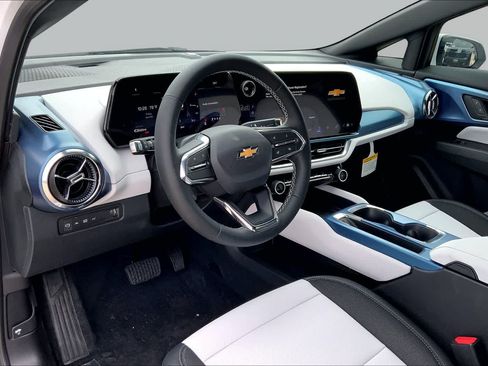New 2026 Chevrolet Equinox EV LT FWD image 9
