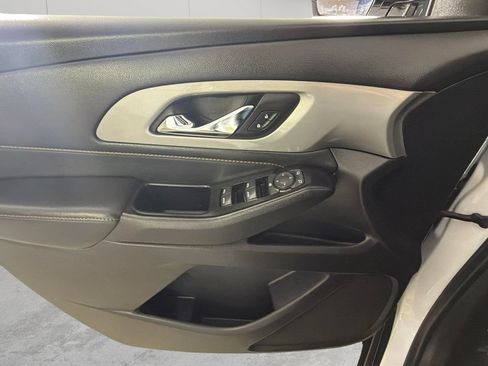 Used 2020 Chevrolet Traverse LS FWD image 24