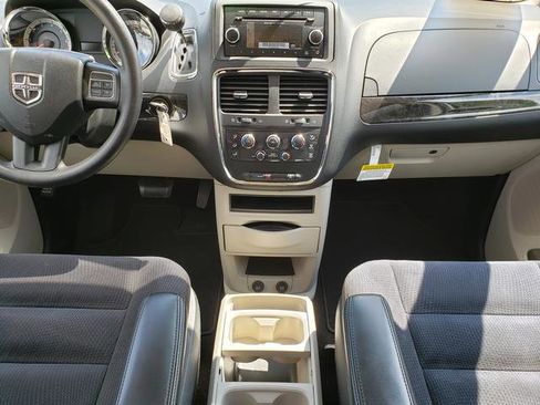 Used 2015 Dodge Grand Caravan SE w/ Quick Order Package 29E SE image 13