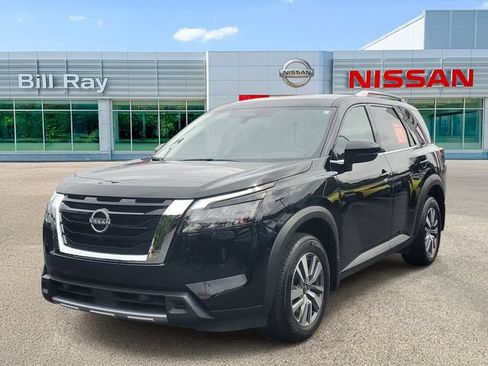 Certified 2025 Nissan Pathfinder SL w/ Cargo Package AWD/4WD image 2