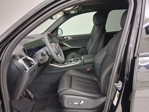 New 2026 BMW X5 sDrive40i w/ M Sport Package RWD image 3