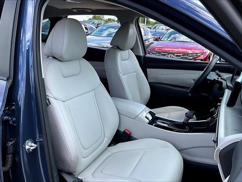 Certified 2025 Hyundai Tucson SEL image 9