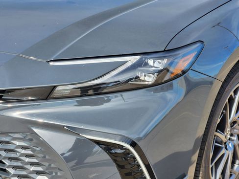 Used 2025 Toyota Camry XSE image 11