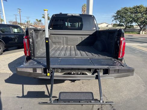 Used 2025 Ford F150 Raptor image 7