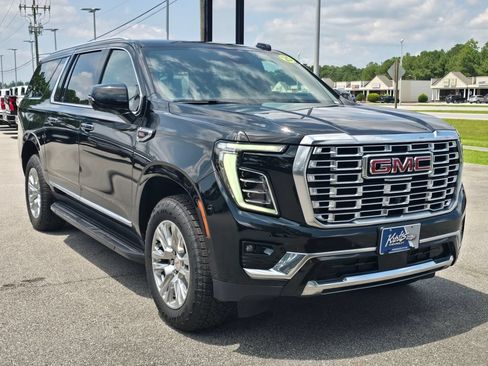 Certified 2025 GMC Yukon XL Denali AWD/4WD image 7