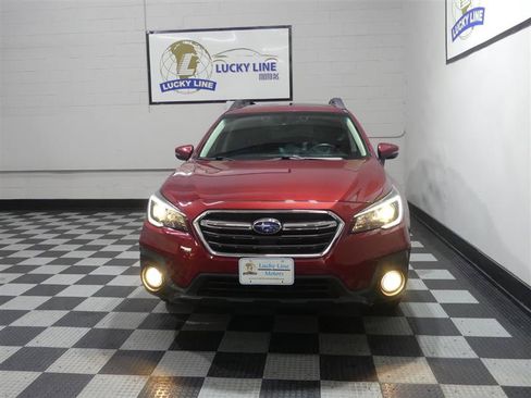 Used 2019 Subaru Outback 2.5i Premium AWD/4WD image 2