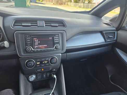 Used 2018 Nissan Leaf S w/ S Charge Package image 16