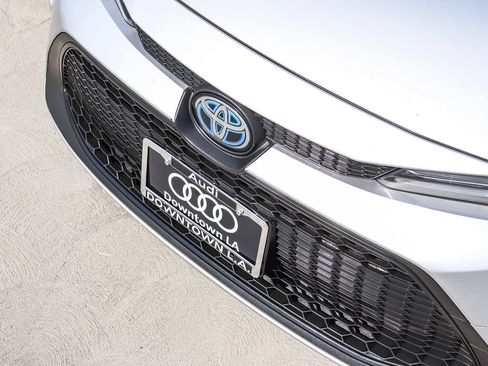 Used 2021 Toyota Corolla LE FWD image 8