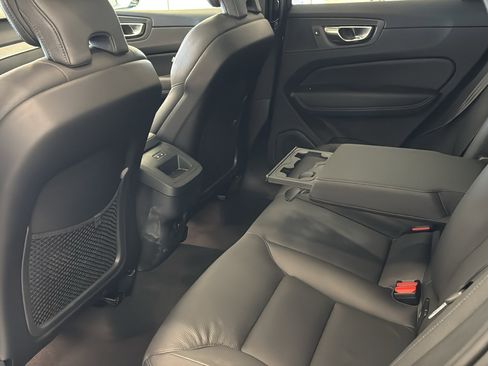 Used 2025 Volvo XC60 B5 Plus AWD/4WD image 27