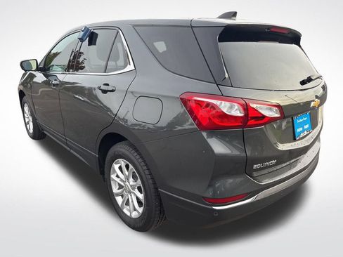 Used 2020 Chevrolet Equinox LT w/ Driver Convenience Package image 5